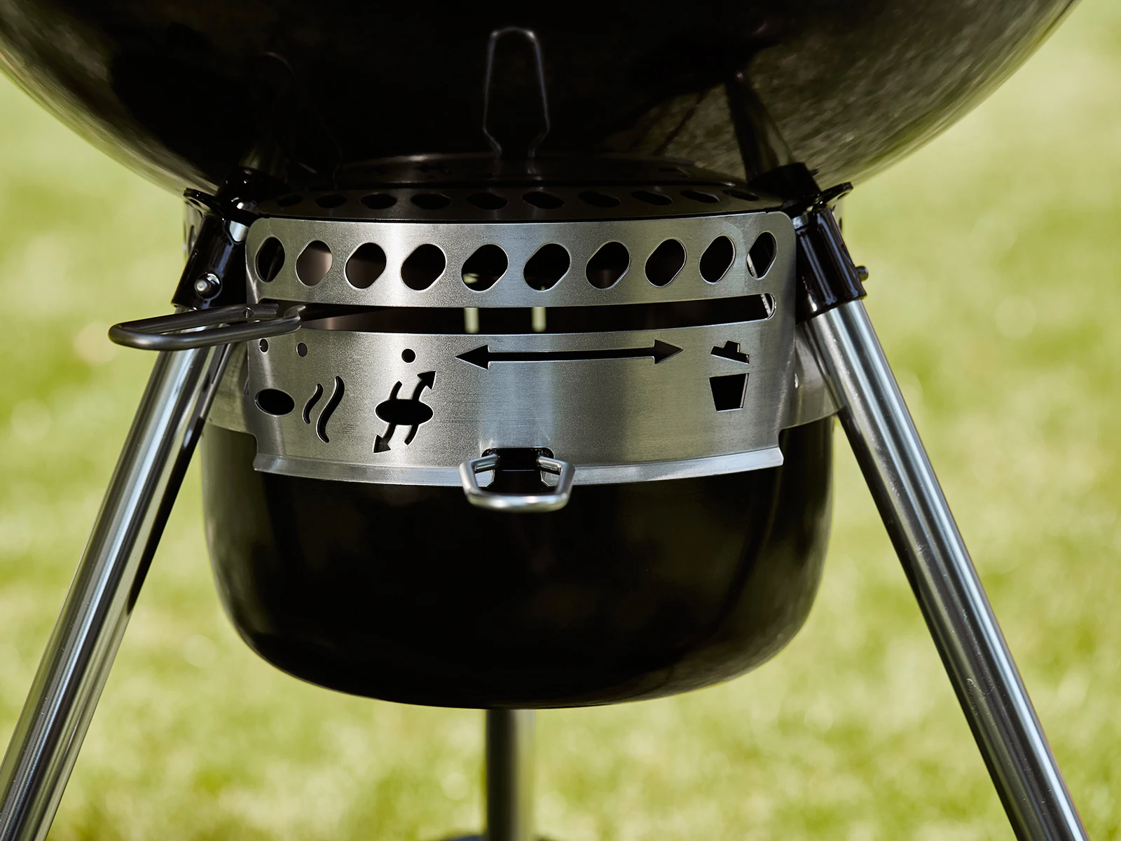 Weber Master Touch E-5750 GBS barbecue au charbon de bois