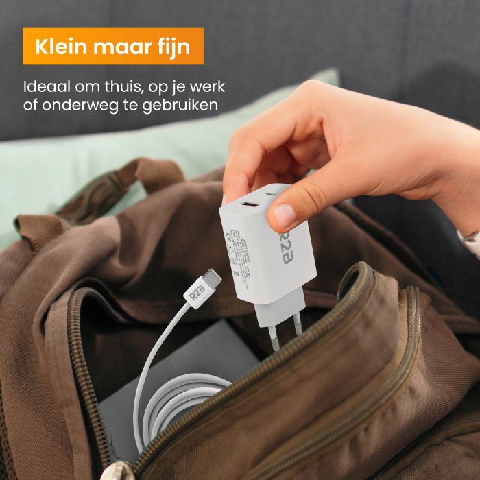 R2B Câble USB-C blanc de mètre avec chargeur USB-A et USB-C