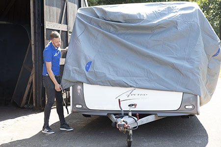 Acheter une housse caravane : à quoi faire attention ?