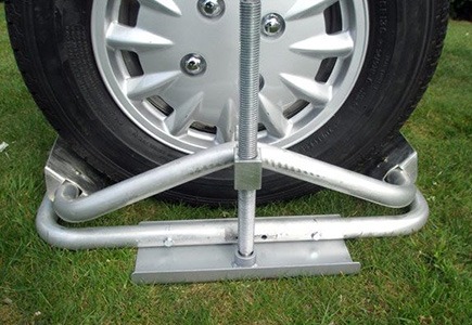 Cale roue en aluminium